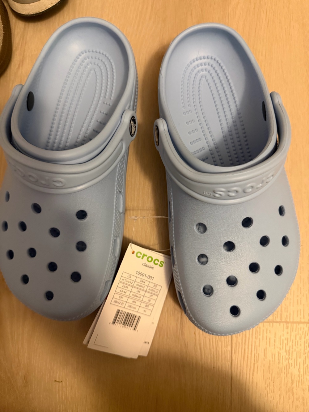 CROCS Classic Clog in Light Blue